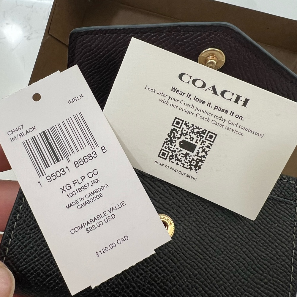 Coach Black Textured Leather Trifold Card Holder - Picture 7 of 7